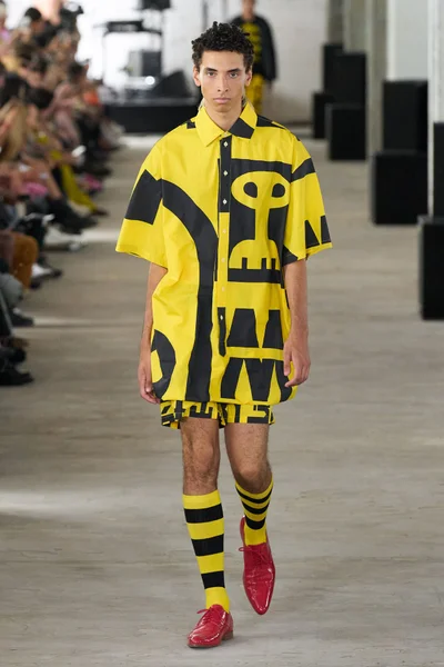 Look 40
